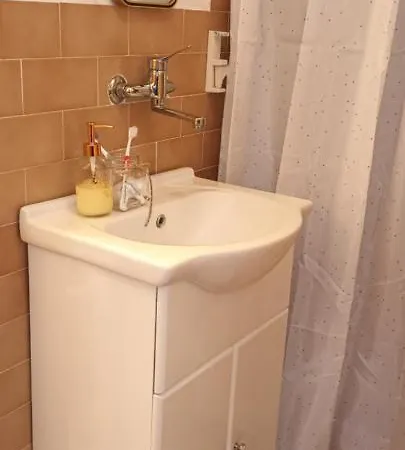 Nona Ruzica Apartment *