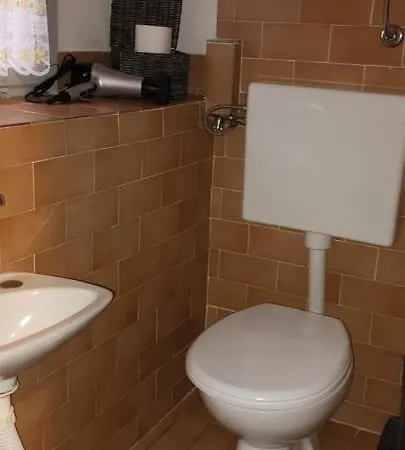 Nona Ruzica Apartment *