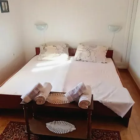 Nona Ruzica Apartment